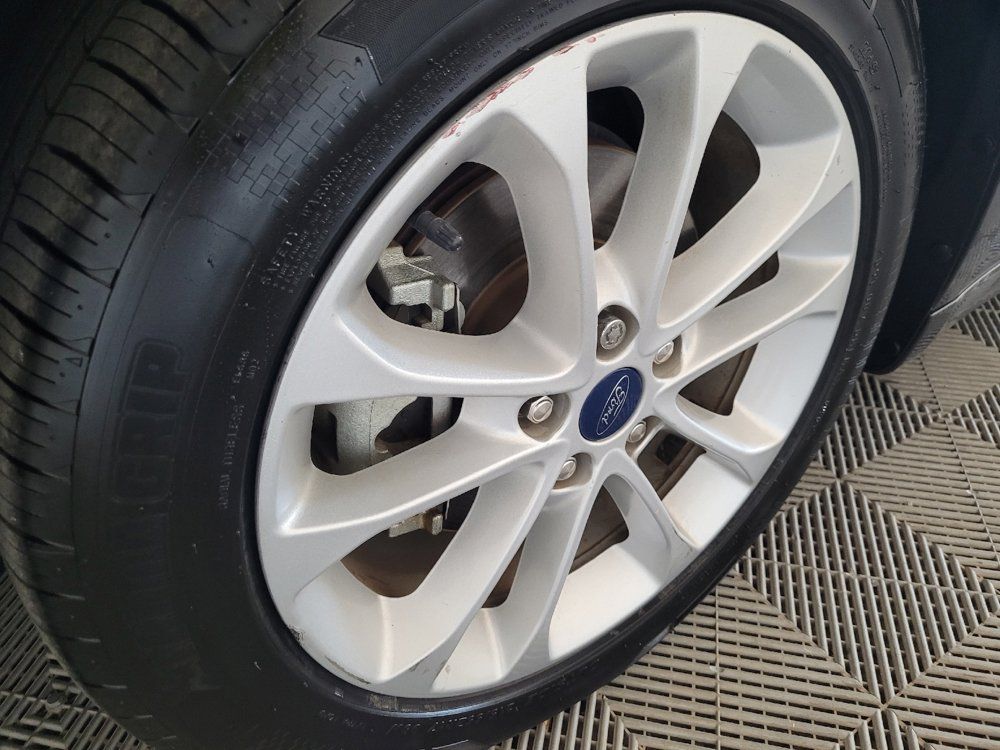 Used 2020 Ford Fusion SE FWD image 31