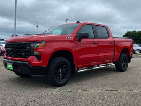 Used 2025 Chevrolet Silverado 1500 Custom Trail Boss AWD/4WD image 5