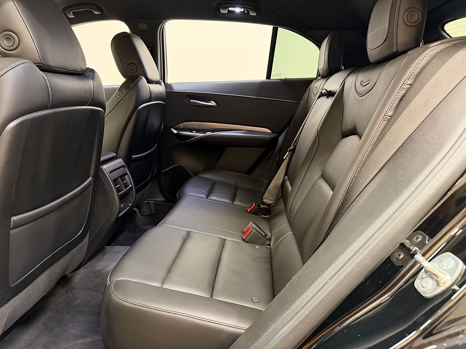 Used 2025 Cadillac XT4 Premium Luxury AWD/4WD image 15