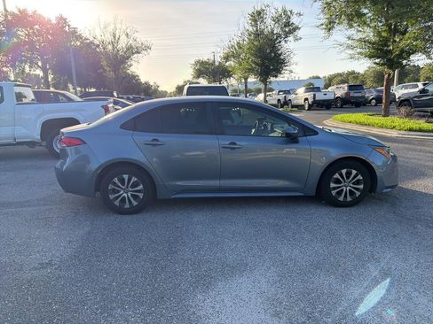 Used 2022 Toyota Corolla LE FWD image 6