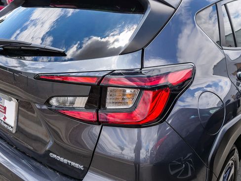 Certified 2025 Subaru Crosstrek 2.5i Limited w/ Crosstrek Mirror Package AWD/4WD image 15