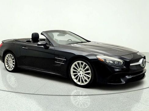 Used 2017 Mercedes-Benz SL 550 image 3