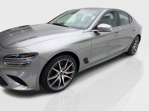 Used 2025 Genesis G70 2.5T image 11