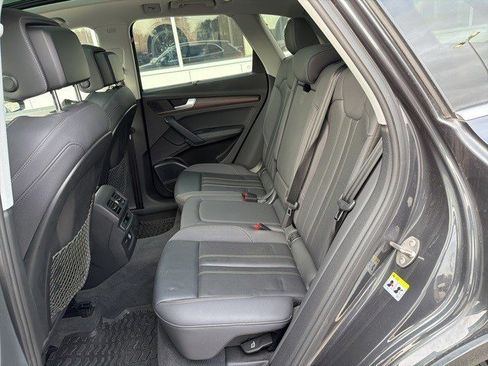 Used 2021 Audi Q5 Premium Plus w/ Premium Plus Package image 22