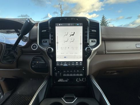 Used 2022 RAM 3500 Laramie image 8