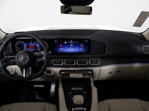 New 2026 Mercedes-Benz GLS 450 4MATIC image 4