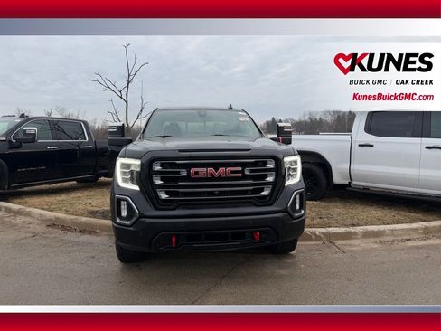 Used 2021 GMC Sierra 1500 AT4 w/ AT4 Value Package image 3