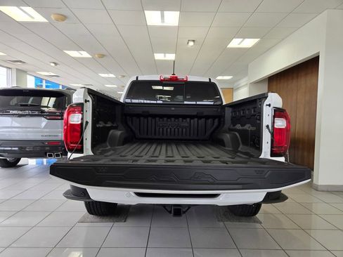 New 2025 GMC Canyon Elevation w/ Convenience Package image 20