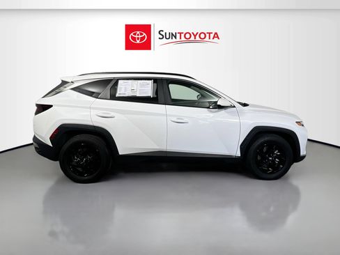 Used 2024 Hyundai Tucson SEL FWD image 2