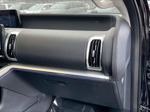 Used 2025 Ford Expedition Max Platinum image 29