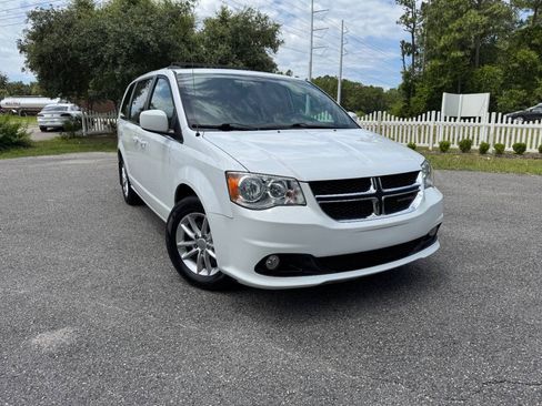 Used 2019 Dodge Grand Caravan SXT w/ Mopar Premium Addition Group FWD image 36
