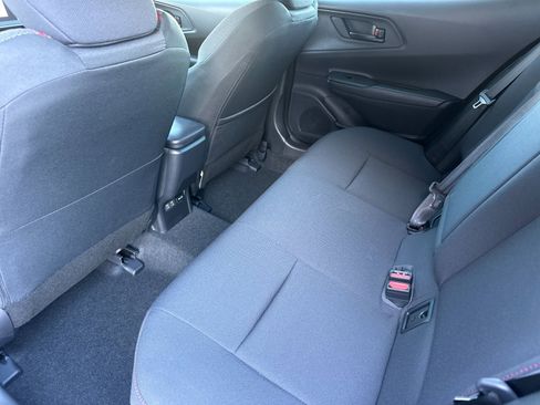 Used 2025 Toyota Prius Plug-In Hybrid image 11