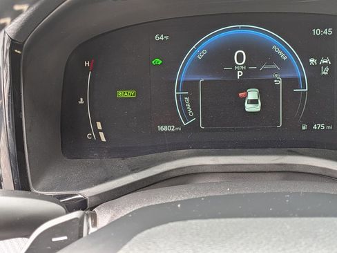 Used 2025 Toyota Camry SE image 17