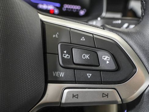 Used 2025 Volkswagen Jetta SE w/ Sunroof Package FWD image 28