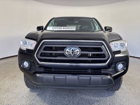 Used 2022 Toyota Tacoma SR5 w/ Technology Package RWD image 16