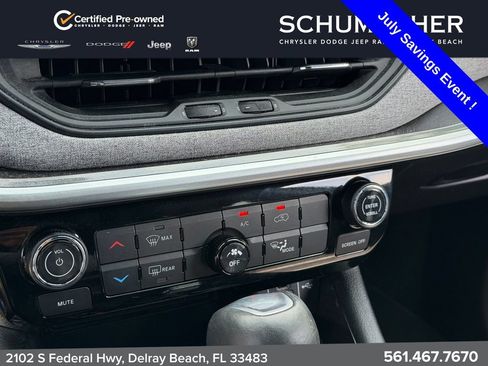 Used 2024 Jeep Compass Latitude AWD/4WD image 23