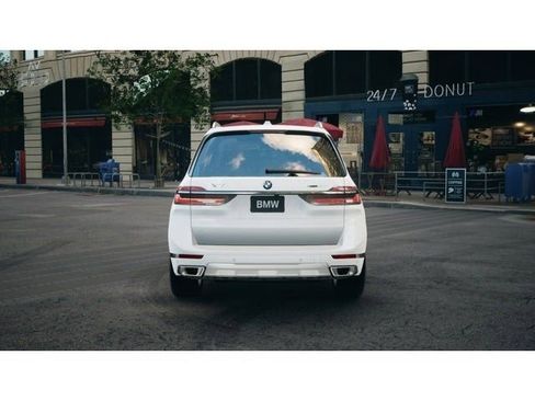 Used 2026 BMW X7 xDrive40i w/ Climate Comfort Package image 5