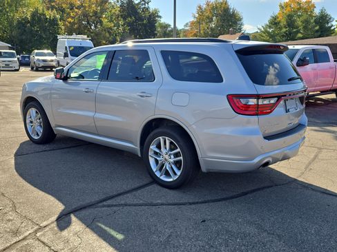 Used 2024 Dodge Durango GT image 3