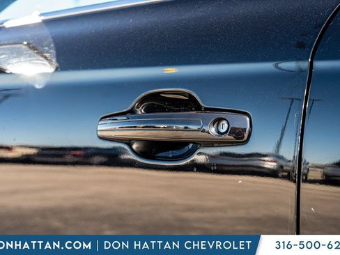 Used 2023 Lincoln Nautilus Reserve AWD/4WD image 33