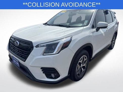 Used 2023 Subaru Forester Premium AWD/4WD image 3