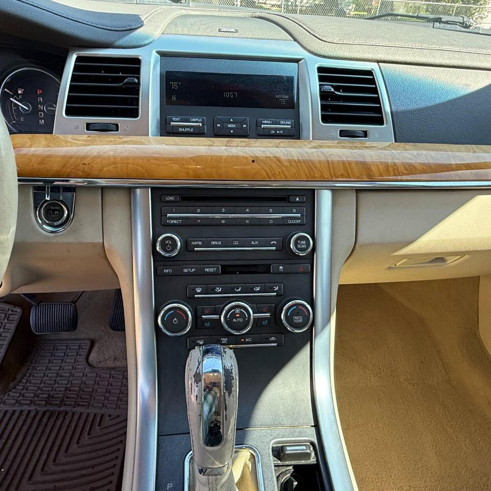 Used 2010 Lincoln MKS FWD image 16