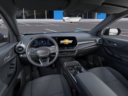 New 2026 Chevrolet Equinox LT w/ Safety and Technology Package FWD image 15