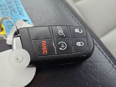 Used 2020 Jeep Grand Cherokee Summit image 32