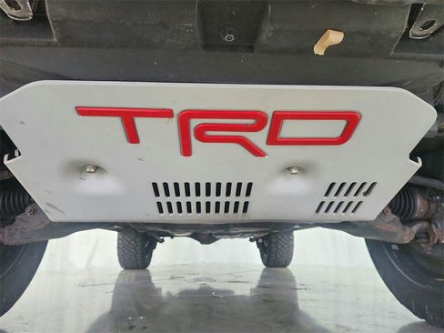 Used 2014 Toyota 4Runner Limited image 34