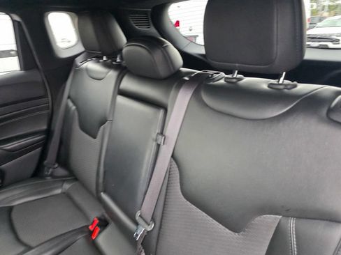 Certified 2022 Jeep Compass Latitude FWD image 16