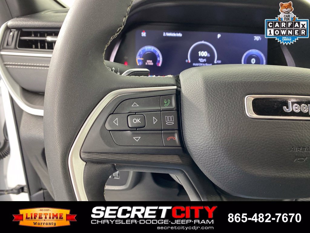 Used 2023 Jeep Grand Cherokee L Laredo AWD/4WD image 14