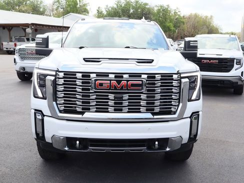 Certified 2024 GMC Sierra 2500 Denali w/ Denali Reserve Package image 3
