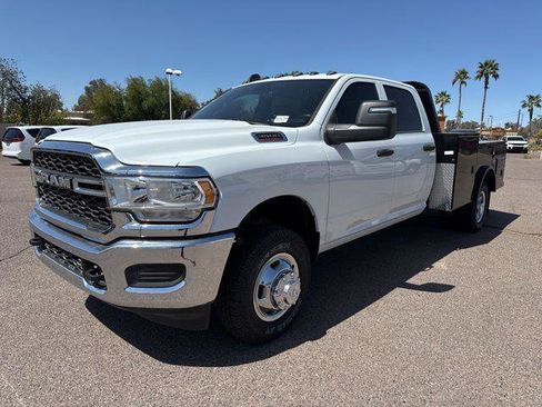 New 2024 RAM 3500 Tradesman w/ Chrome Appearance Group image 4