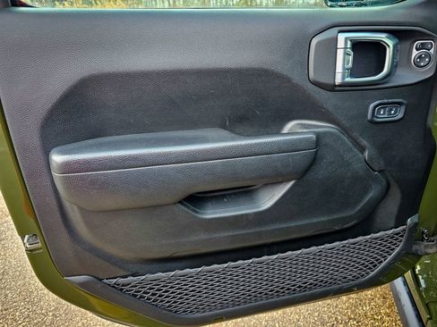 Certified 2022 Jeep Wrangler Willys image 10