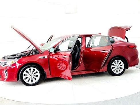 Used 2018 Kia Optima S image 10