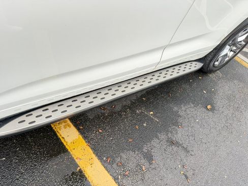 Used 2019 Toyota Highlander Limited Platinum FWD image 10