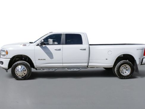 Used 2022 RAM 3500 Big Horn w/ Level C Equiment Group AWD/4WD image 9