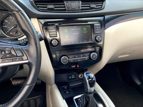 Used 2019 Nissan Rogue Sport SL w/ Premium Package image 7