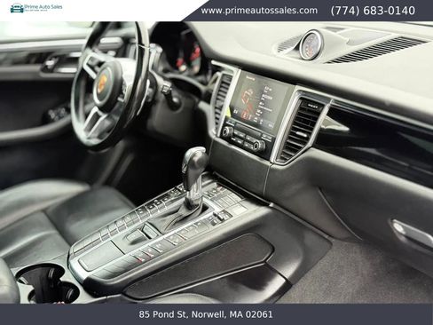 Used 2018 Porsche Macan S AWD/4WD image 12
