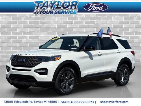 Used 2023 Ford Explorer XLT w/ Equipment Group 202A image 1