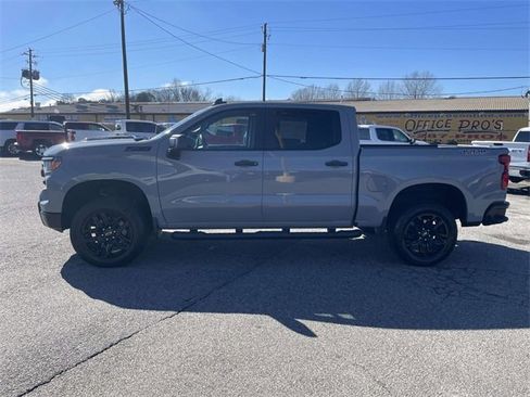 Used 2024 Chevrolet Silverado 1500 Custom Trail Boss w/ Turbomax Blackout Package image 7