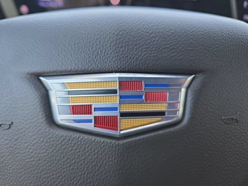Used 2024 Cadillac Escalade Premium Luxury AWD/4WD image 26