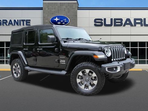 Used 2018 Jeep Wrangler Unlimited Sahara AWD/4WD image 3