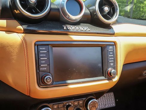 Used 2015 Ferrari California T RWD image 56
