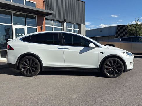 Used 2019 Tesla Model X Performance AWD/4WD image 9