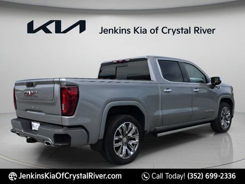 Used 2024 GMC Sierra 1500 Denali AWD/4WD image 7