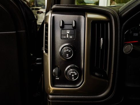 Used 2019 Chevrolet Silverado 2500 High Country w/ Duramax Plus Package AWD/4WD image 31