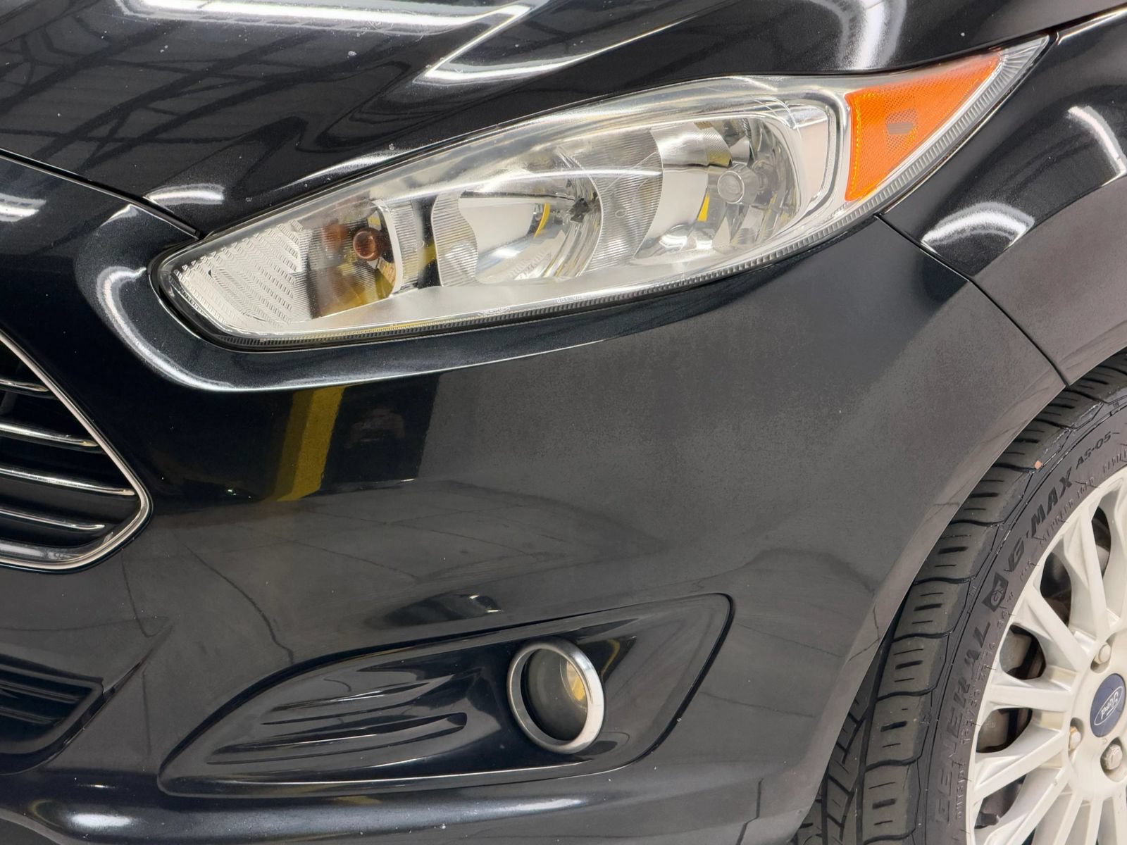 Used 2014 Ford Fiesta Titanium FWD image 4