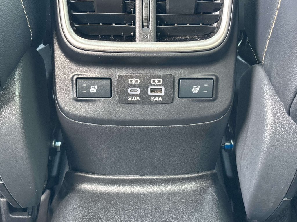 Used 2025 Subaru Outback Limited AWD/4WD image 17
