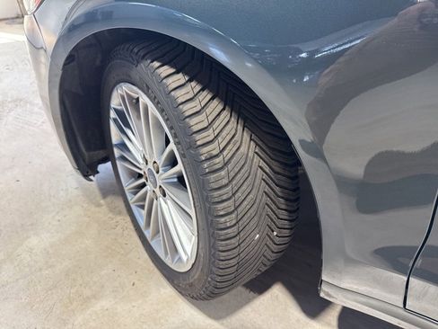 Used 2015 Ford Fusion SE w/ Equipment Group 202A image 3