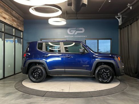 Used 2017 Jeep Renegade Sport w/ Power & Air Group image 2
